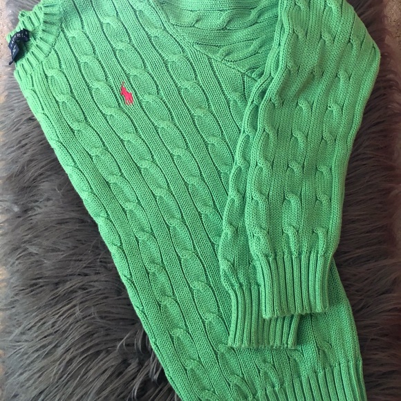 Ralph Lauren Sweater - gently used 🧶 - Picture 2 of 3